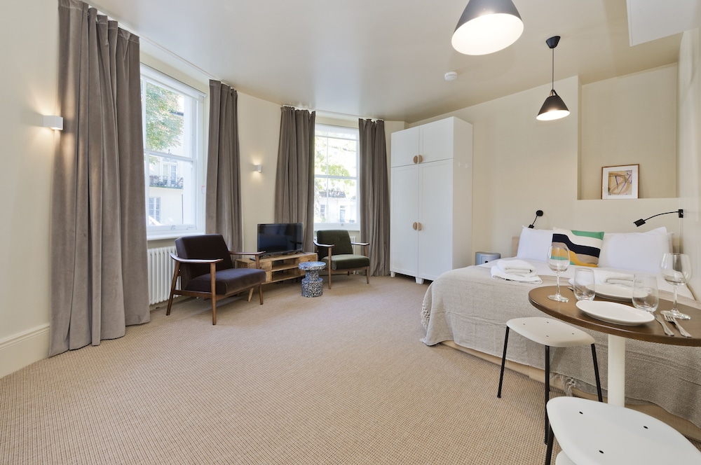 Luxury Studio in Heritage Building Near Camden