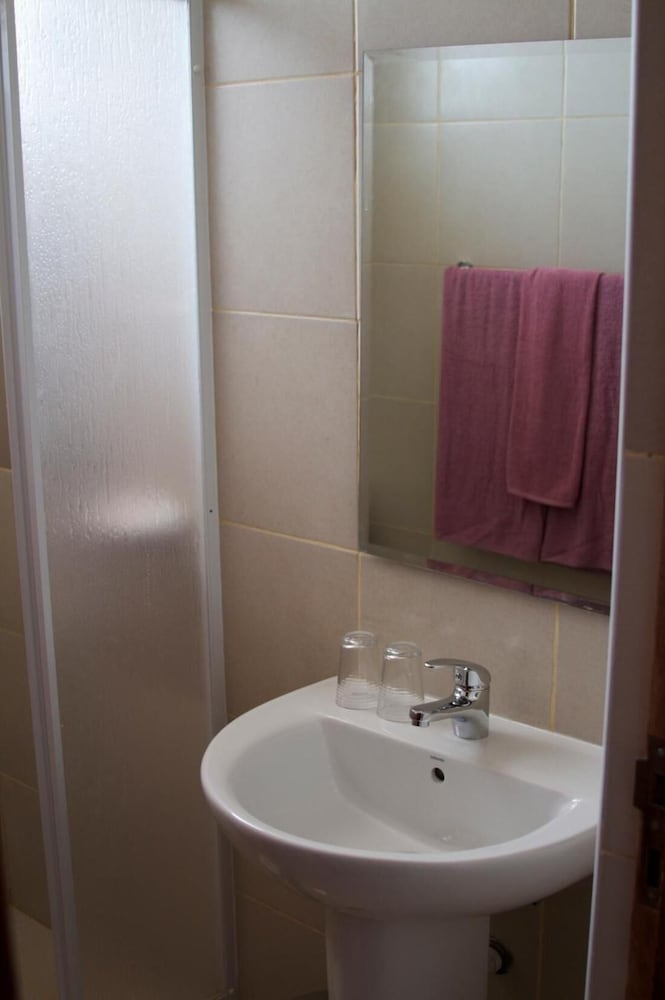 Room in Guest Room - Deluxe Double Room With Balcony in Vila do Maio