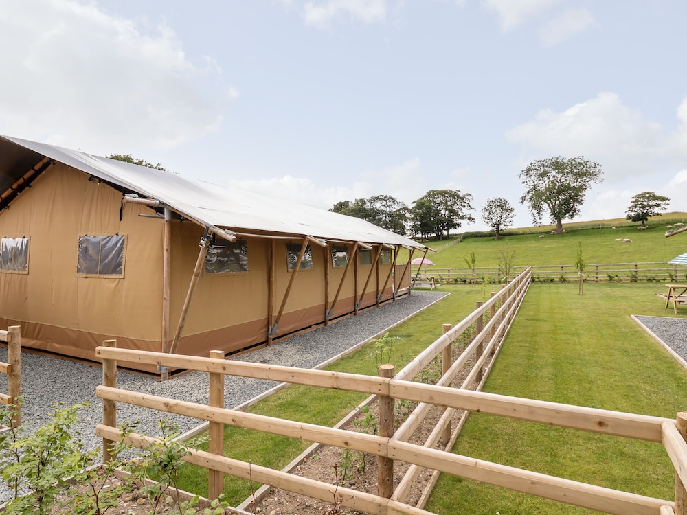 Tilly Bob Lodge