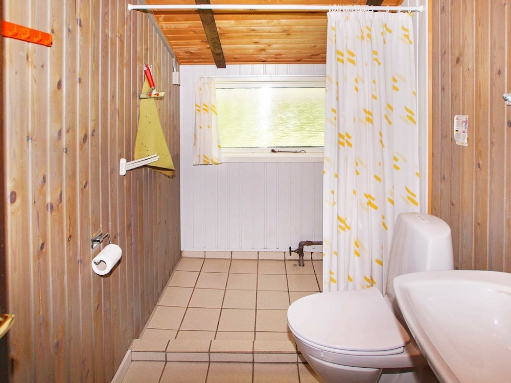 Superb Holiday Home in Hemmet near Sea view 5