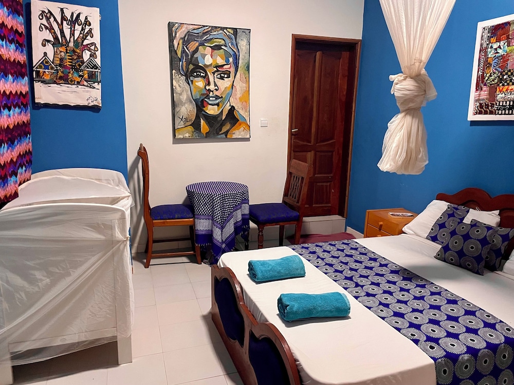 Fadidi House