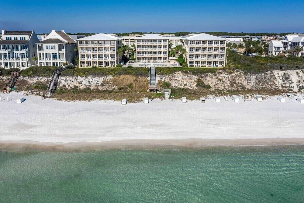Steps to Rosemary Beach, Pool, Patio w/ Firepit The Salty Perch by Avantstay