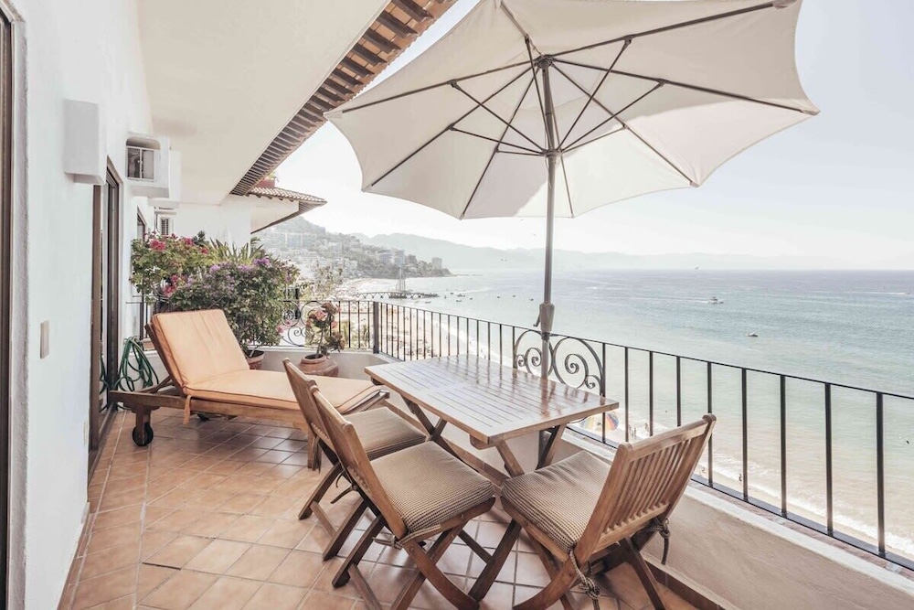Ocean View 2Br Condo-balcony-beach-pool - 908