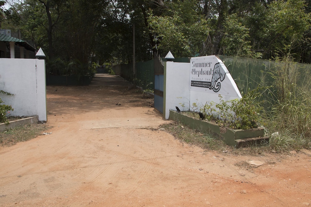 Thuruliya Lodge Habarana