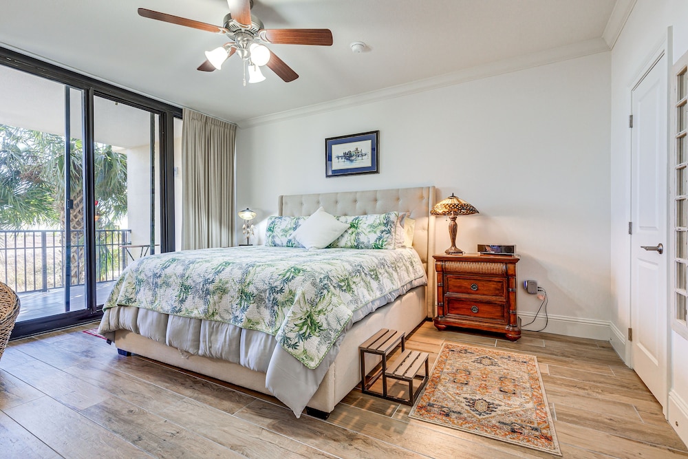 Dauphin Island Condo: Beach & Hot Tub Access!