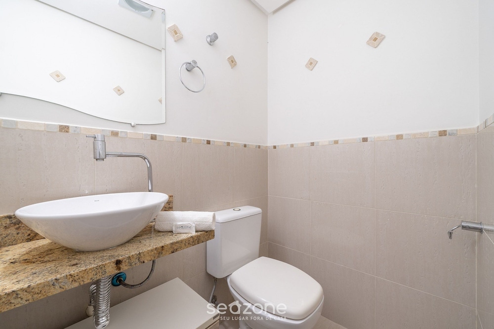 3rooms apt w Suite and bbc Close to Beaches Egv302