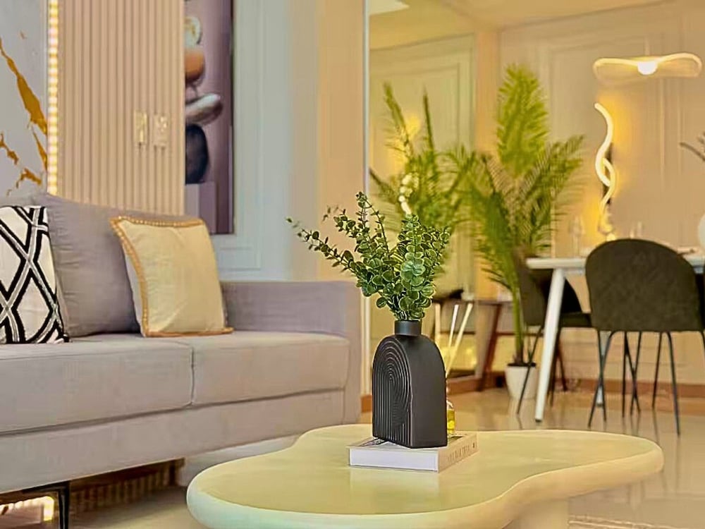 Live Luxury Living at BGC Venice