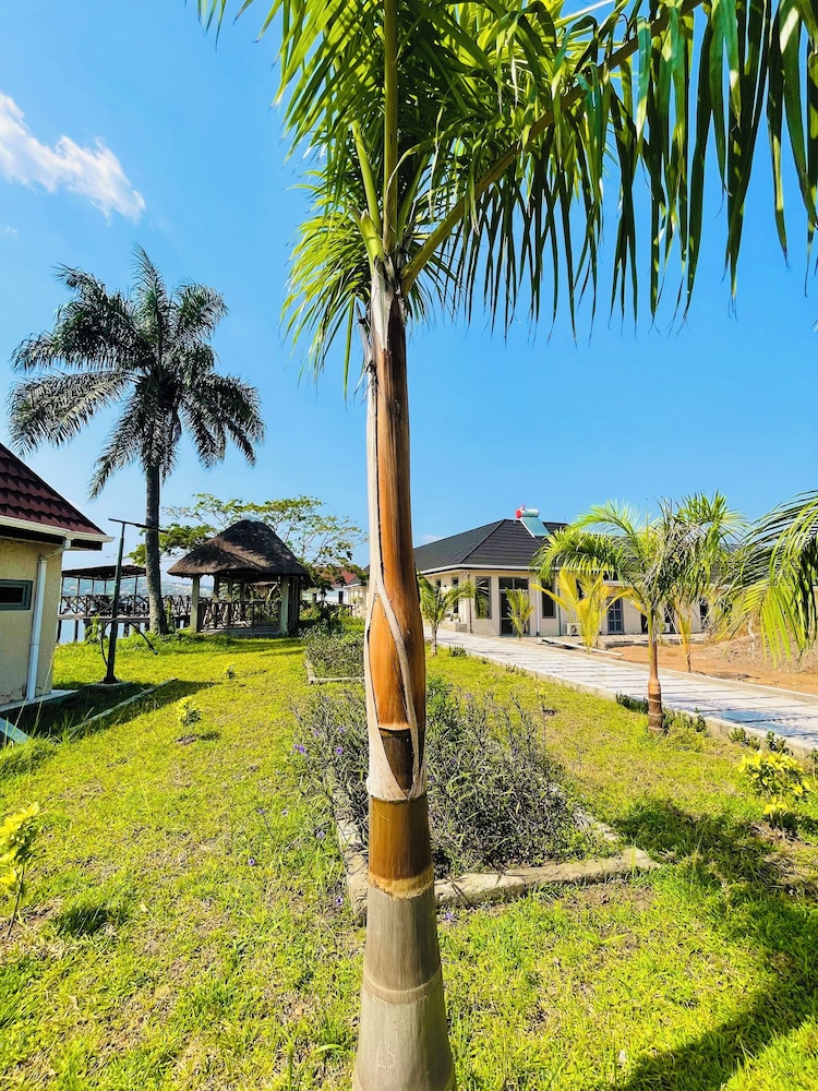 Platinum Blue Island Resort