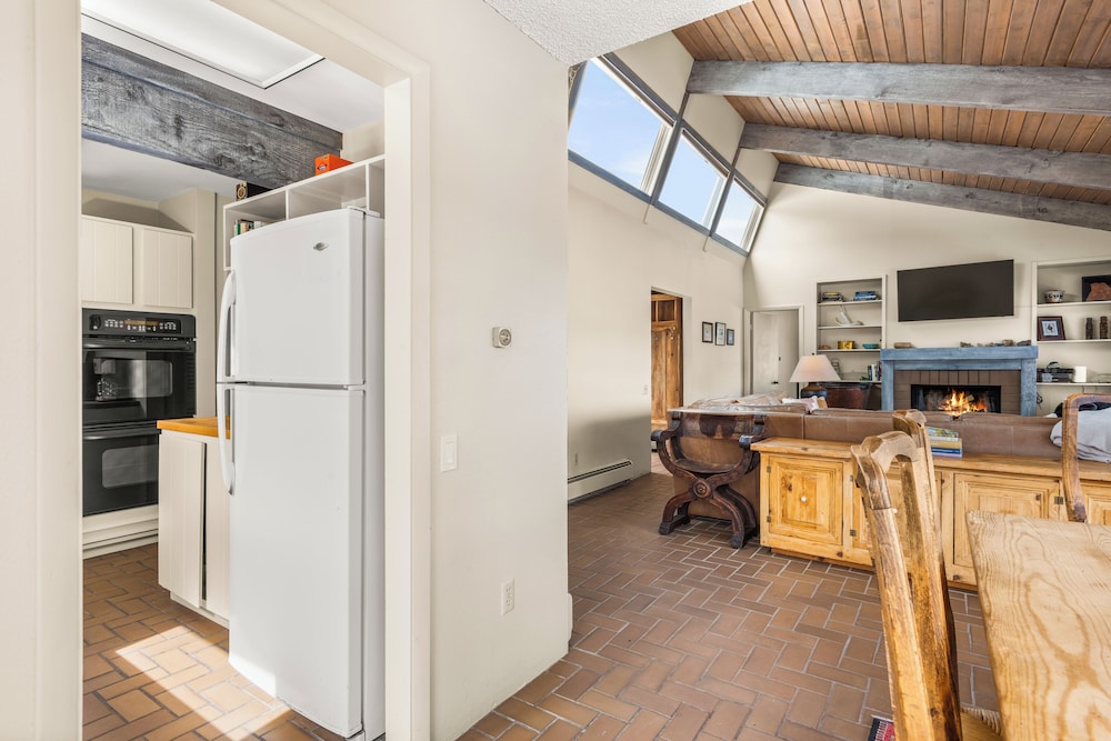 Oak Ridge Retreat by Snowmass Vacations