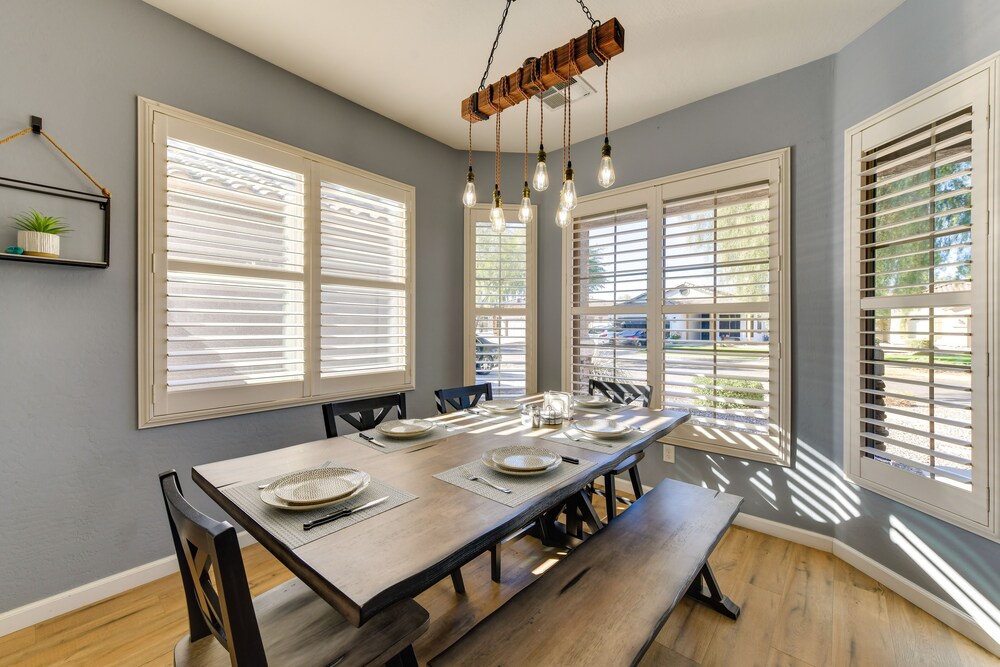 Charming Gilbert Home w/ Patio  Putting Green! - Property Image 9