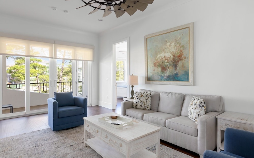 5BR Getaway w/ Private Pool, Golf Cart, 4 Bikes & 30A Convenience!