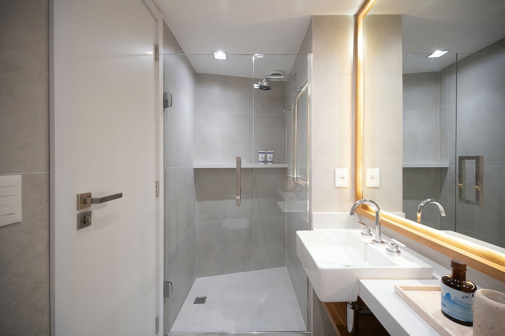 Leblon | Loft 5 min da Praia, com varanda vista Cristo - por Casapē Rio