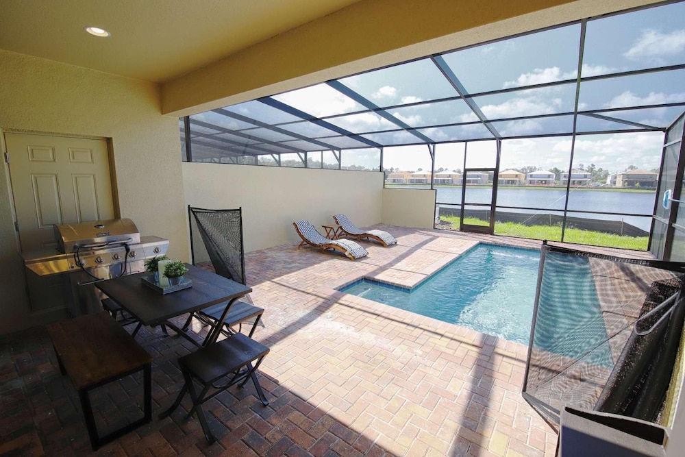 8862 Windsor at Westside - Image 3