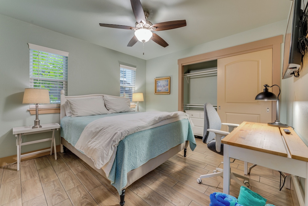 Jack's Cottage: Backyard Oasis in New Braunfels!