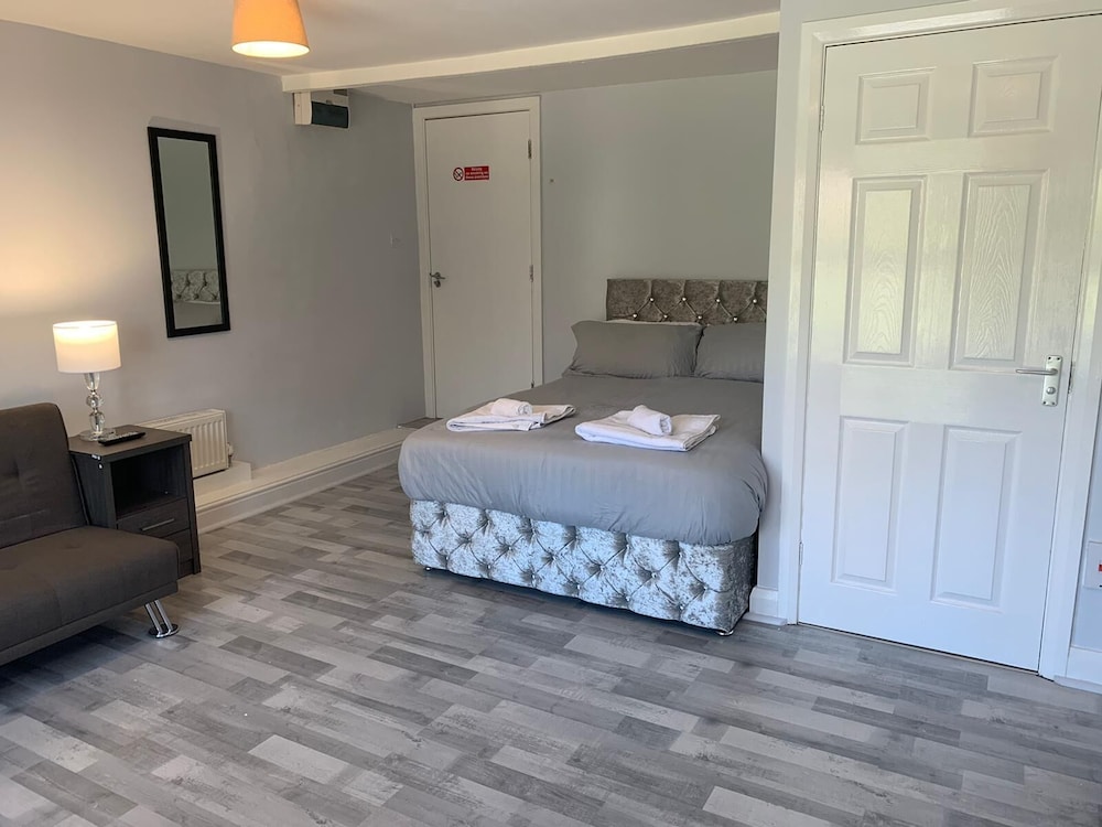 Grey Stone Studio Apartments view 5