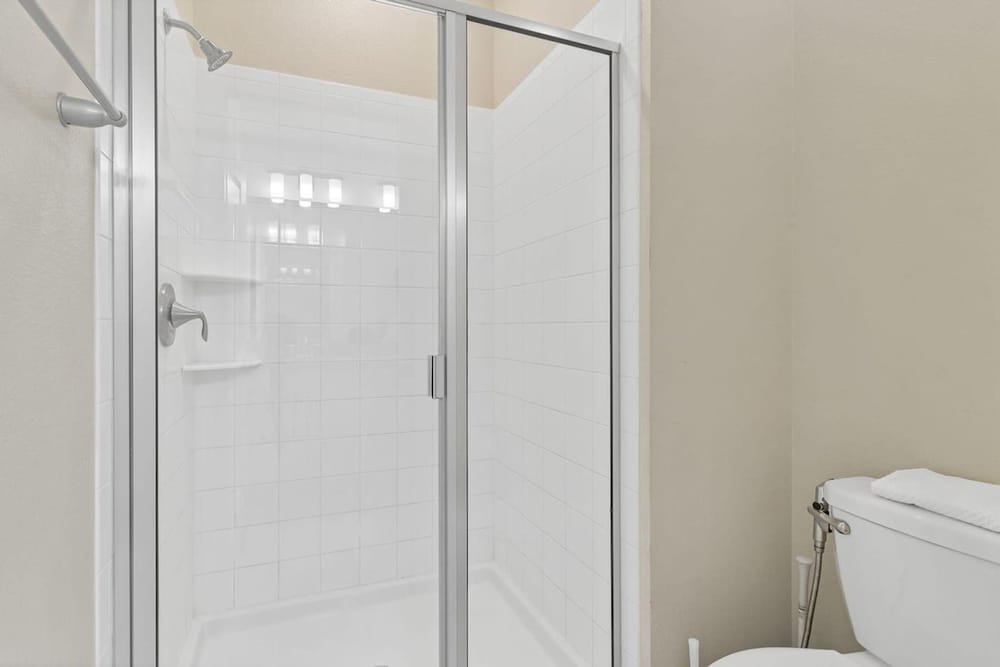 Your 5bdr House w Pool - 4959