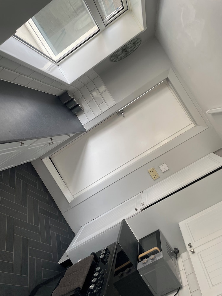 Cozy 2 Bedroom Property With all Amenities