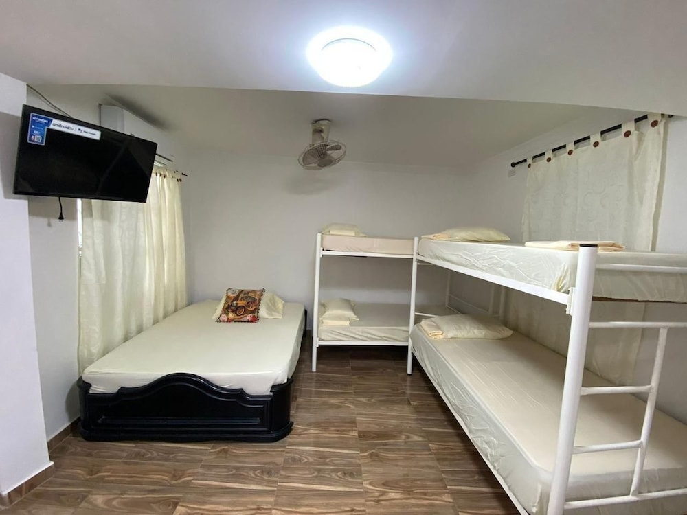 Hostal ISABELLA