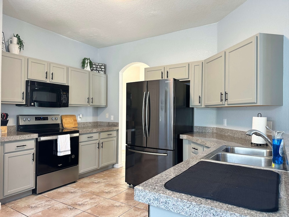 Family Villa 5 Bedroom Near Disney World