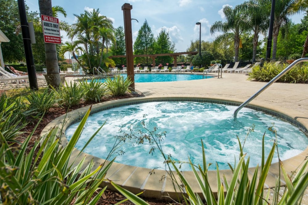 Lucaya Village 5362 - Image 5