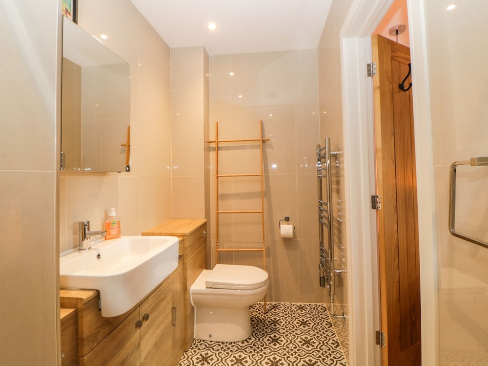 Apartment 4 10 Somers Court
