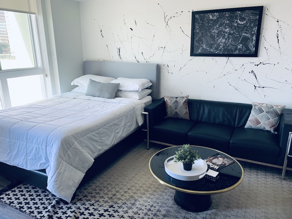 New Lyfe Finest Luxury Apartment