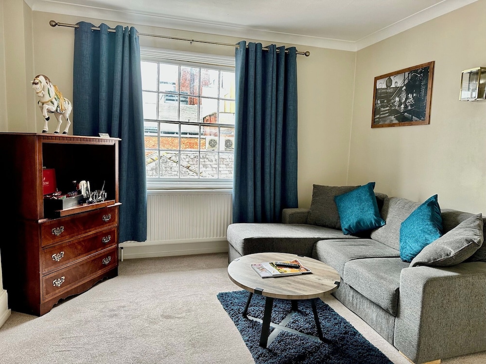 Guildford Vacations - Angel Hotel - Property Image 25