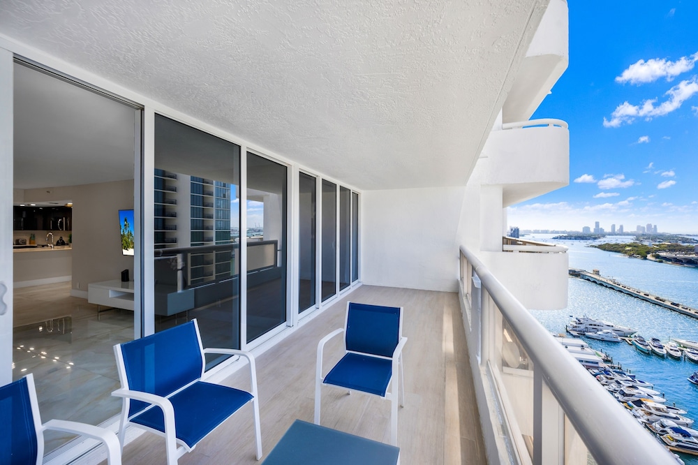 StayCozy Apartments at The Grand