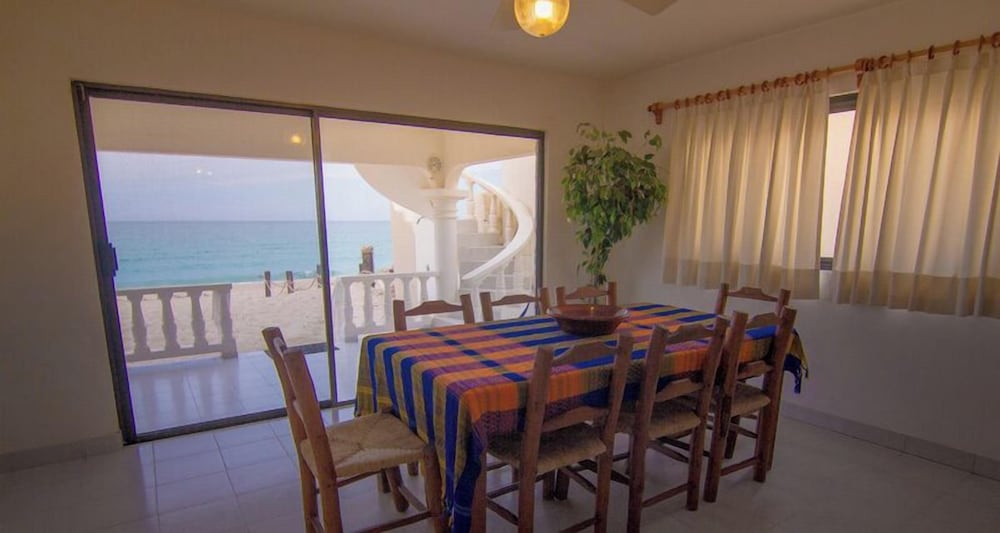 Playa Encanto Scenic Gem Ocean Front Home