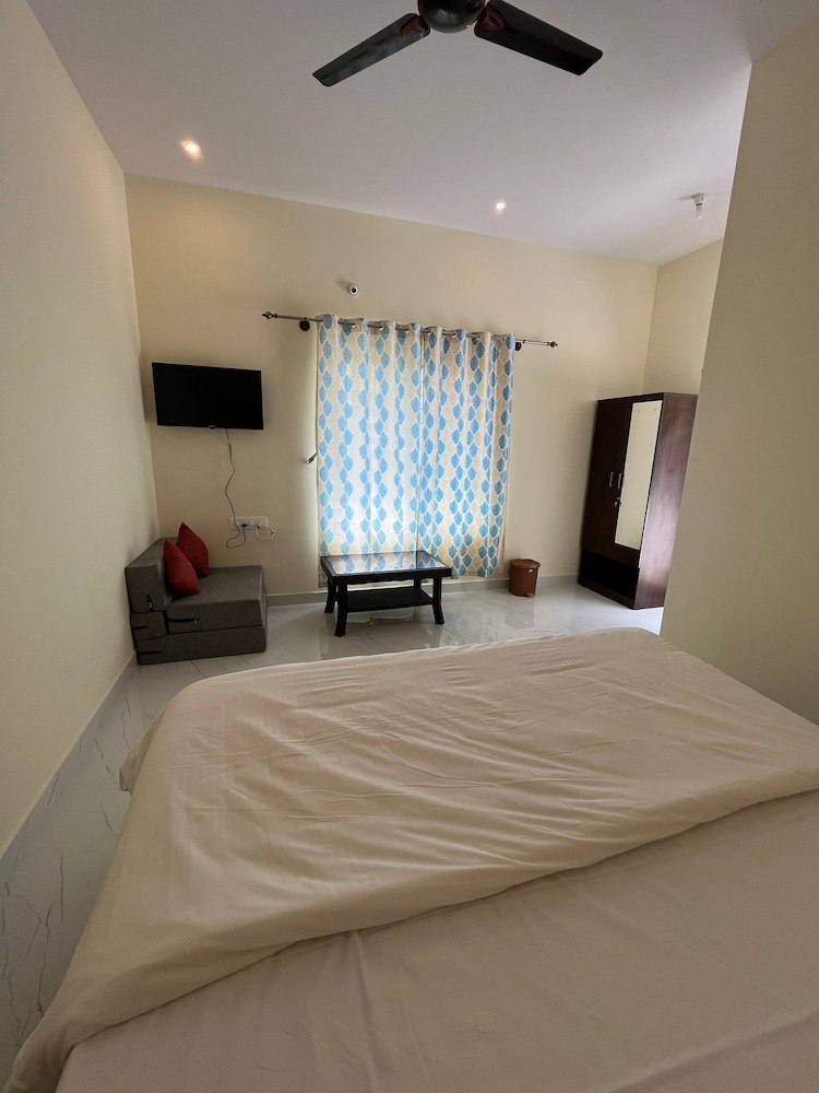 Sriram Guest House