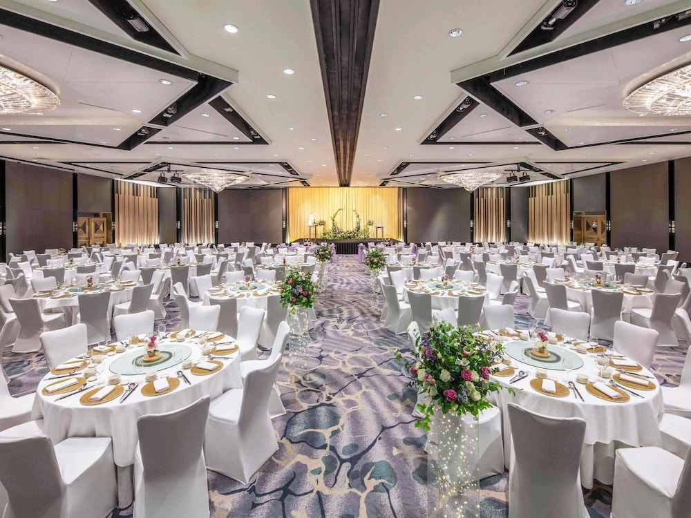 Swissotel The Stamford Singapore 100