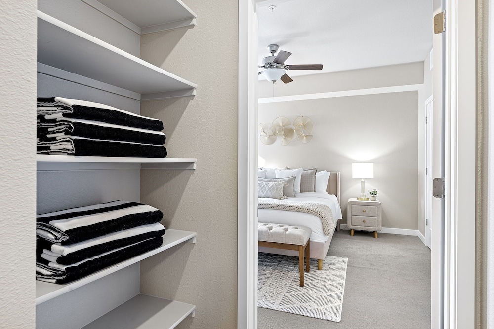 Designer Apt With Jacuzzi Walk To Casino Imax - Property Image 39