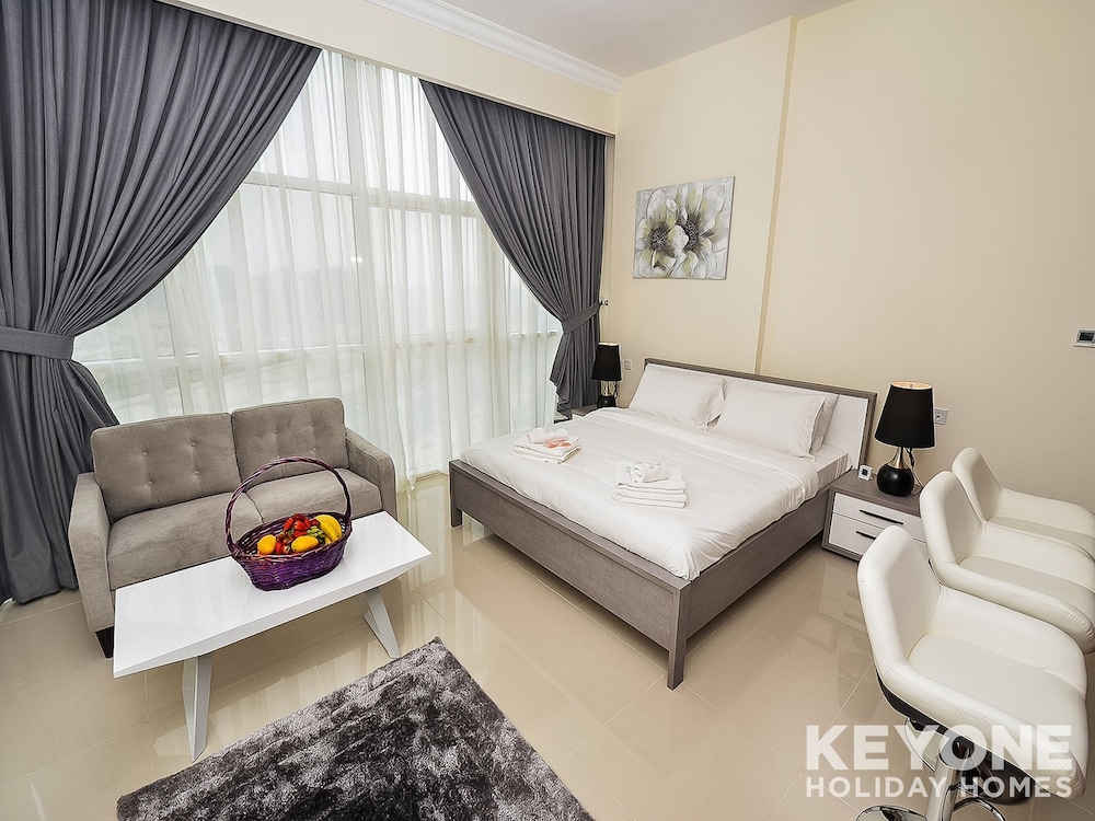 KOHH - Studio in Reef Residence