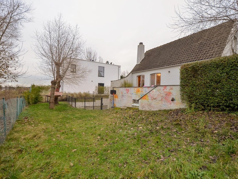 Quaint Villa With Enclosed Garden