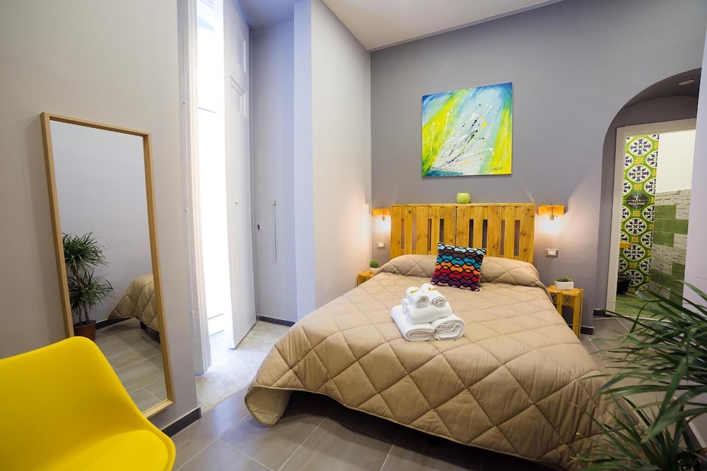 Le 4 Stagioni Dante H Napoli Centro by ClaPa Group Dislocated Hospitality