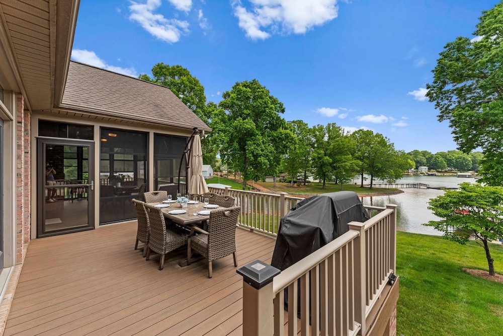 Kool Breeze by Avantstay Boat Ramp Hot Tub