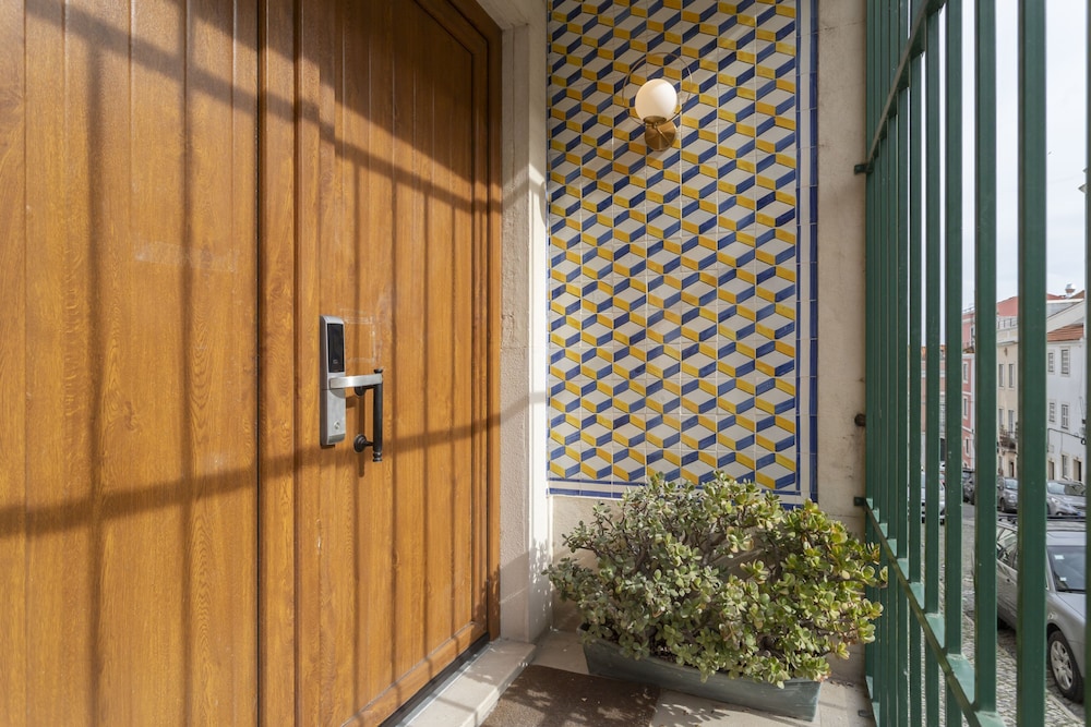 Lapa Diplomatic Flat 1 4 by Feel Lisboa