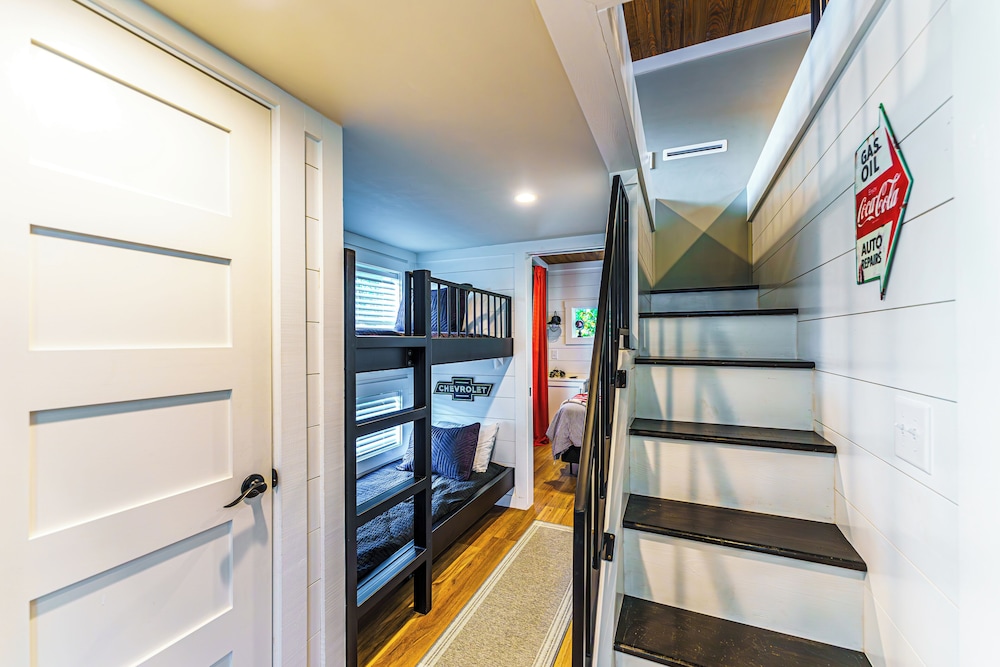 Island Oaks RV Resort