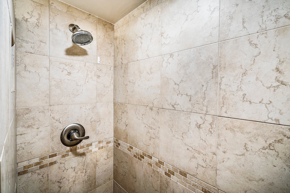 Ocean Front - Fantastic Ocean Views - Completely Upgraded - Vrkcv