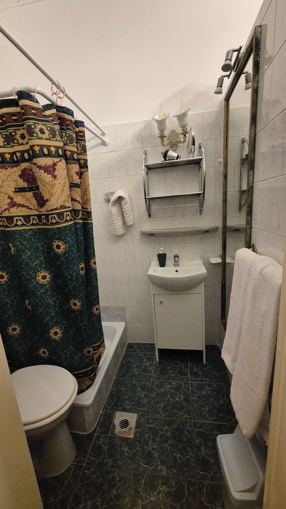 Imre Guest House