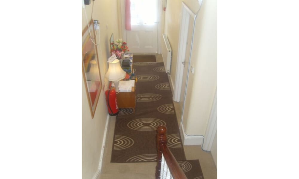 Oxford Vacations - Athena Guest House - Property Image 3