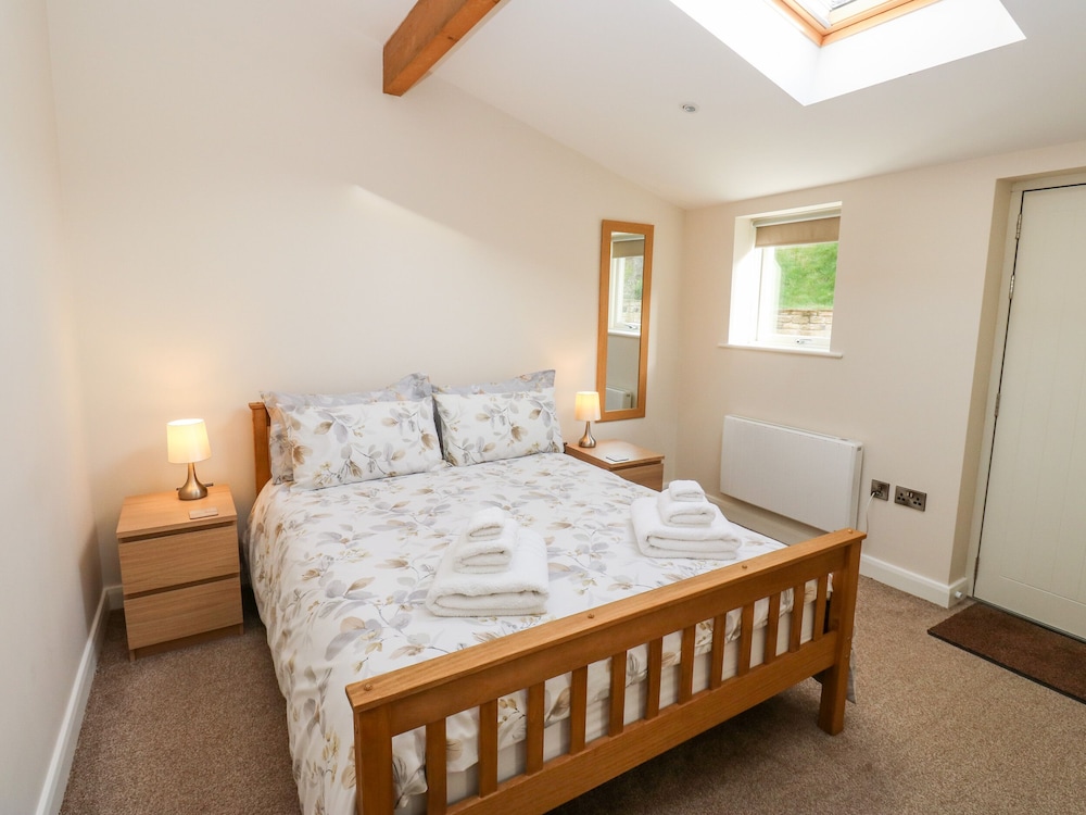 2 Barn Cottages
