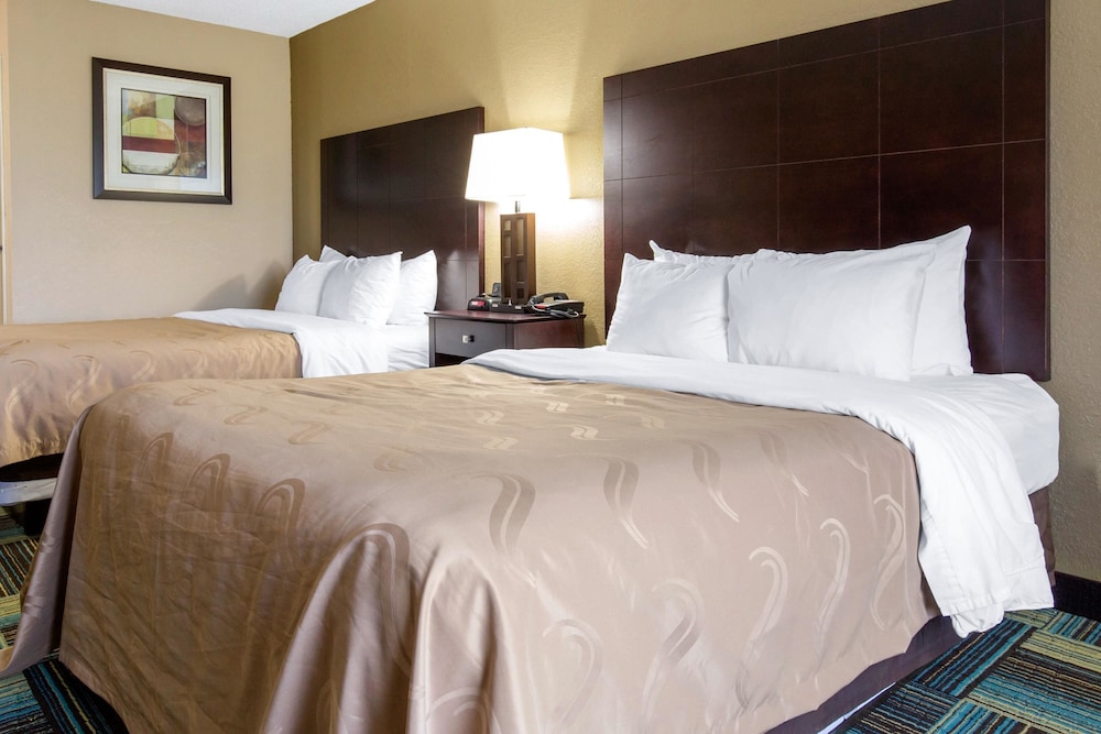 St Louis Vacations - Quality Inn  Suites Arnold - St Louis - Property Image 11
