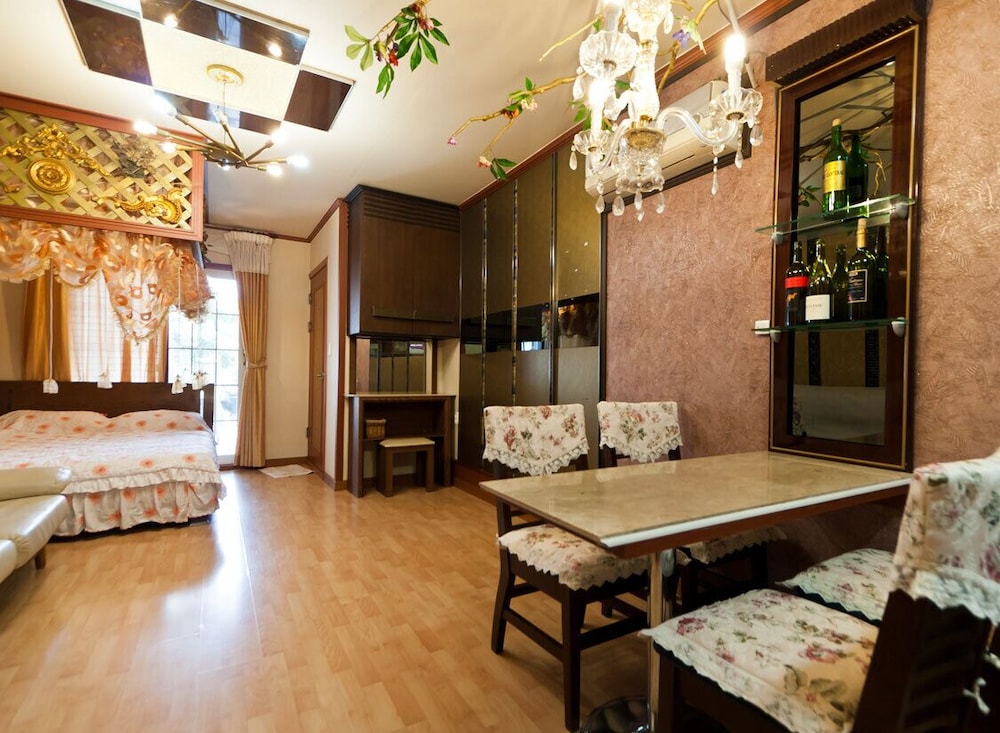 Taean White Sand Pension
