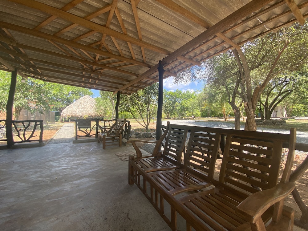 Yala Lake View Cabanas