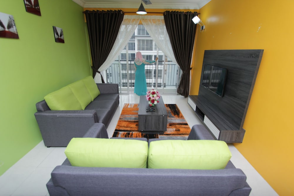 Homestay Casa Mewah at Hijauan Heights photo 7