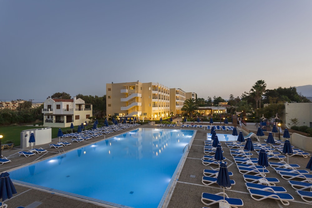 Dessole Dolphin Bay Resort – All Inclusive
