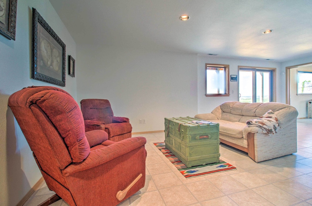 Sunny Big Timber Retreat w/ Spacious Deck! view 3
