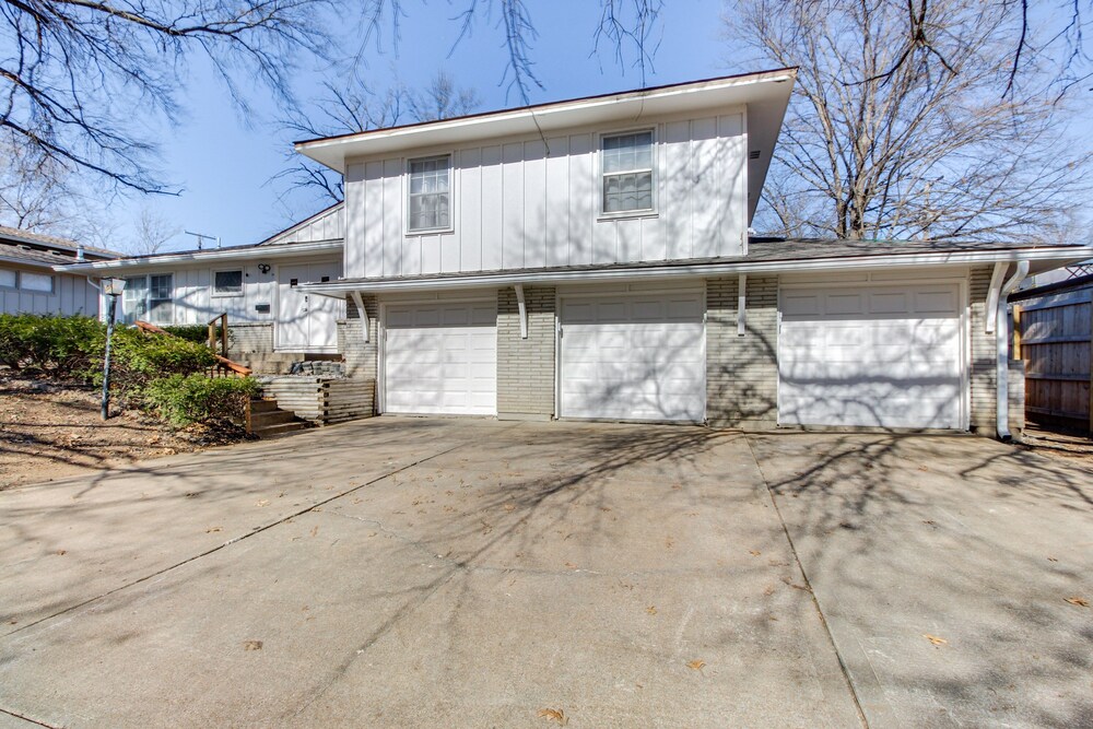 Pet-friendly Merriam Home < 2 Mi to Downtown! view 3