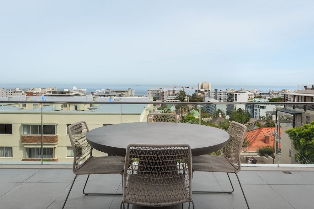 Strand Beach 200 view 4